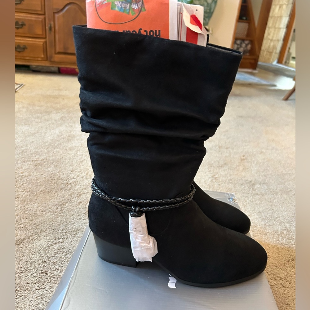 Black Avenue Alessia Slouchy Ankle Boots Size 8W